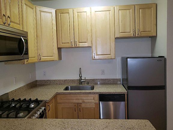 2nd image of 840 Geary St APT 11