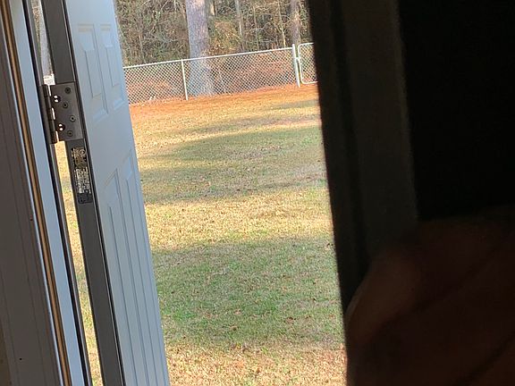 5th image of 207 Pearl Dr