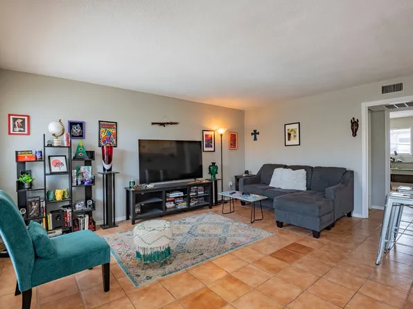 5000 Bowser Ave APT 211, Dallas, TX 75209