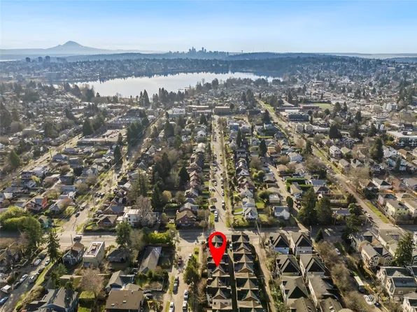 8509 Interlake Avenue N #B, Seattle, WA 98103