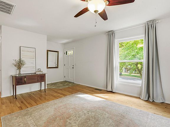 3rd image of 200 Brandon Ct