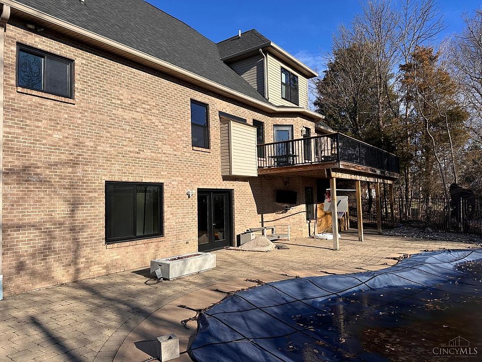 2nd image of 1833 Boardwalk Dr