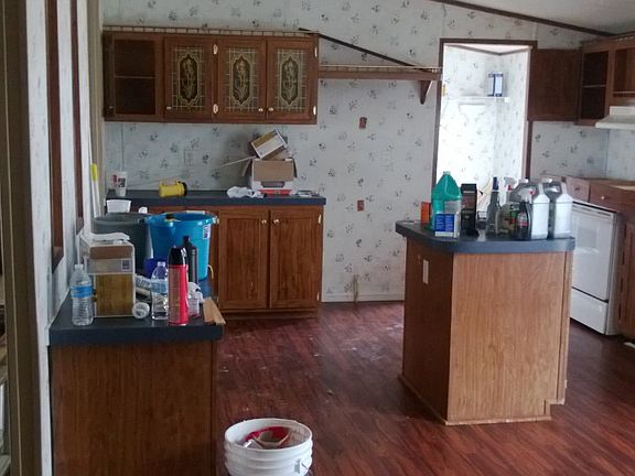 2nd image of 3201 Valencia Dr