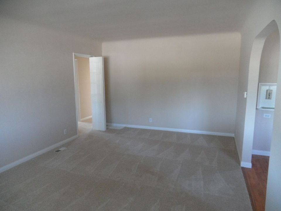 1st image of 655 E El Morado Ct