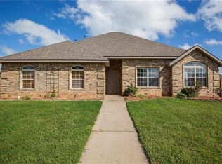 309 N Oak St, Lowell, AR 72745