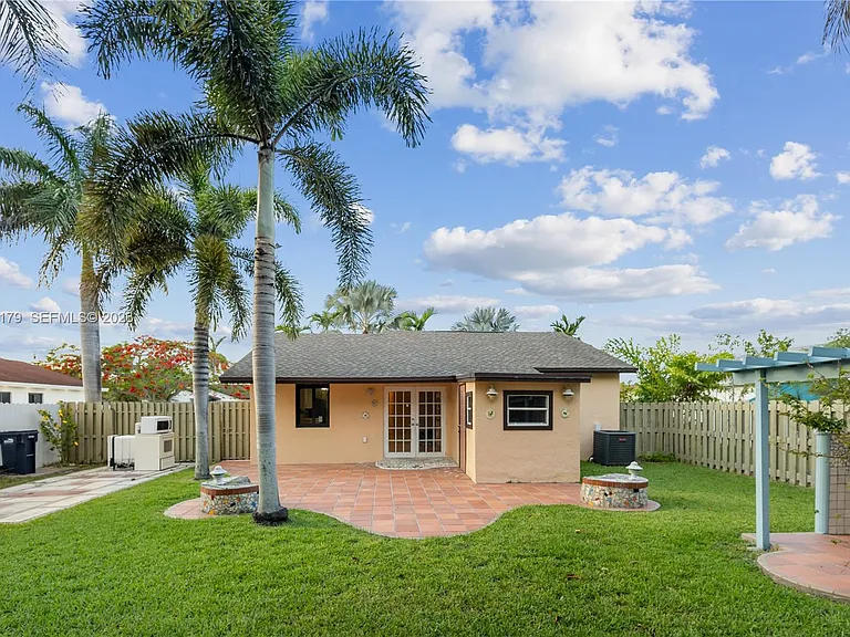 12580 SW 248th Ter — Photo 3