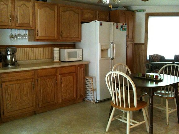 2nd image of 159 1st Ave