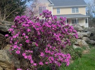 30 Nicholdale Rd, Shelton, CT 06484