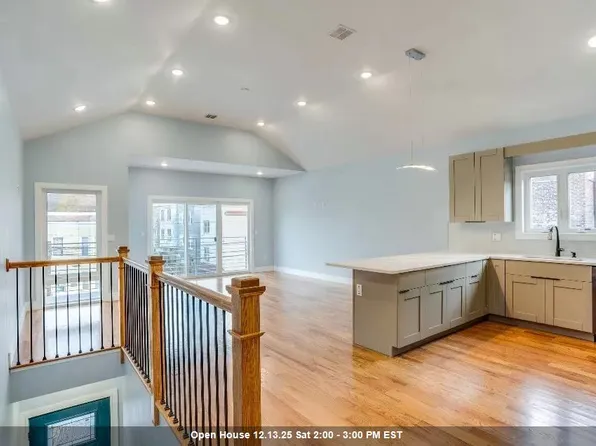 251 Manhattan Avenue image 1 of 17