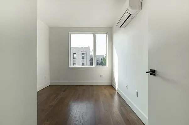 Rented by Twin Group | media 7