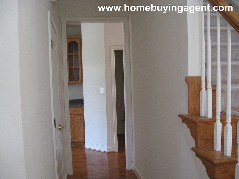 2nd image of 4071 Walnut Cove Cir
