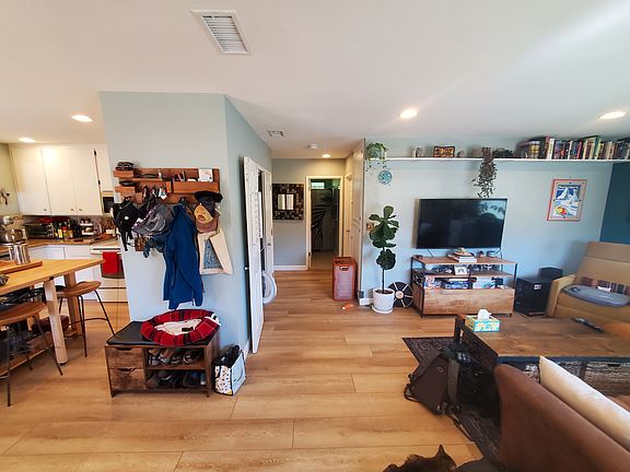 4th image of 3409 Wellington Dr