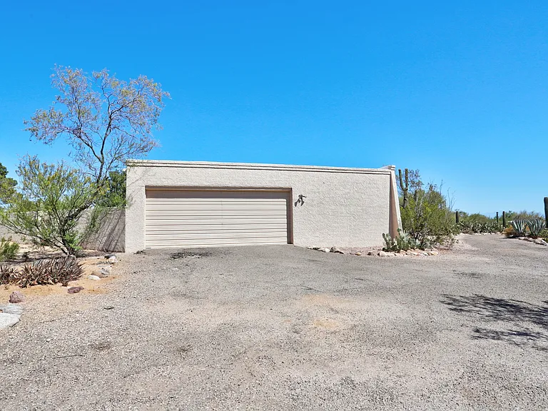6109 N Zorrela Segundo — Photo 43