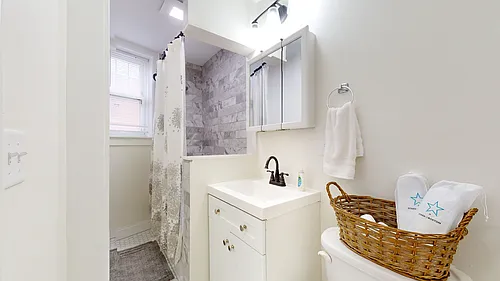 187 Kent St #3 Photo 1