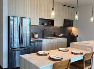 105 N May St #1401, Chicago, IL 60607
