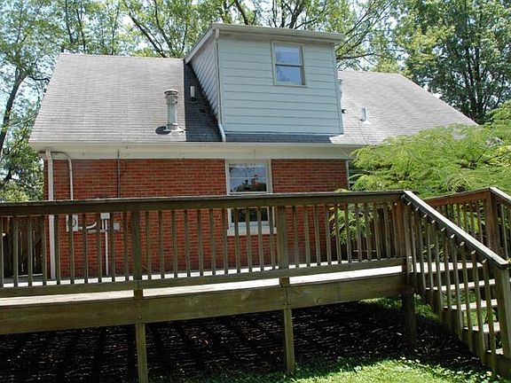 3rd image of 569 Claymont Dr