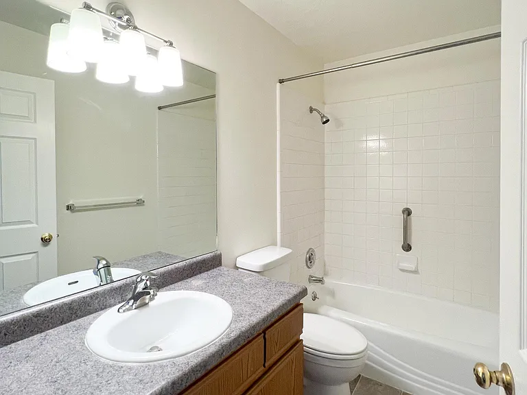 1441 S Main St — Photo 9