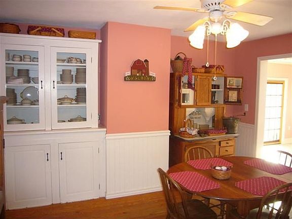 Built ins in breakfast room
