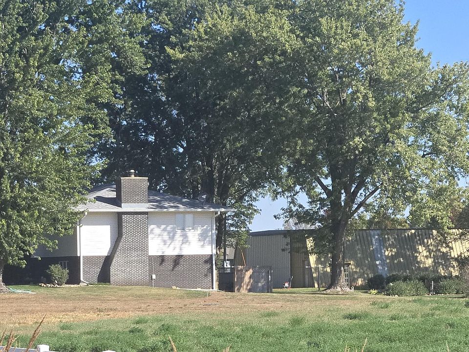 2nd image of 501 S 61st St