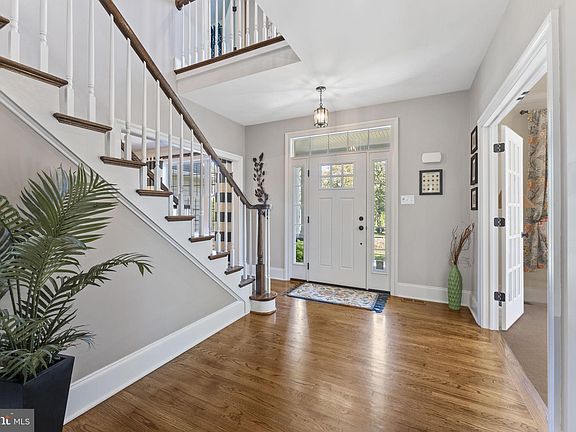 4th image of 14 Wildwood Dr