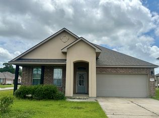 101 Garden Oaks Ave, Youngsville, LA 70592