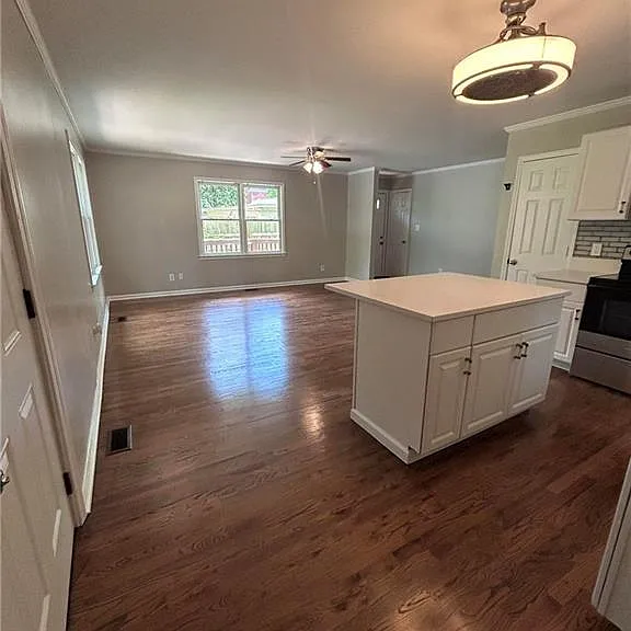 26 Herring St — Photo 5
