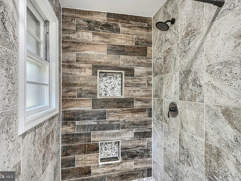 520 White Oak Dr — Photo 19