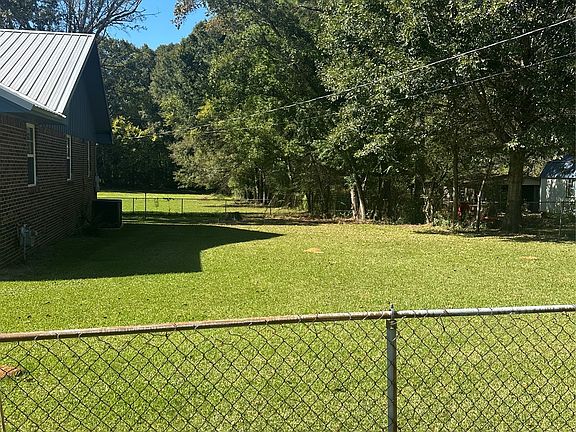 3rd image of 4830 Holbrook Dr