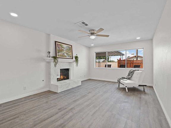 2nd image of 545 W Avenue J9