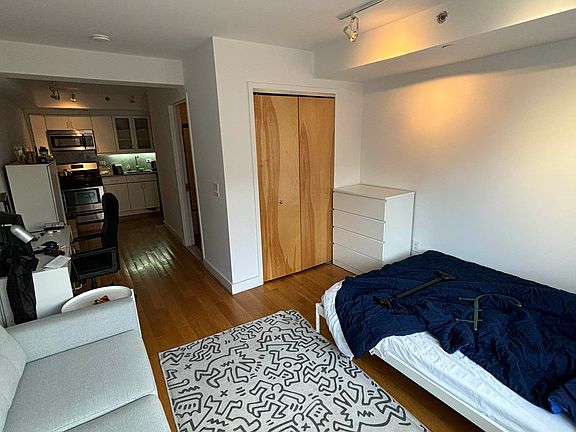 5th image of 1677 Lexington Ave APT 6F