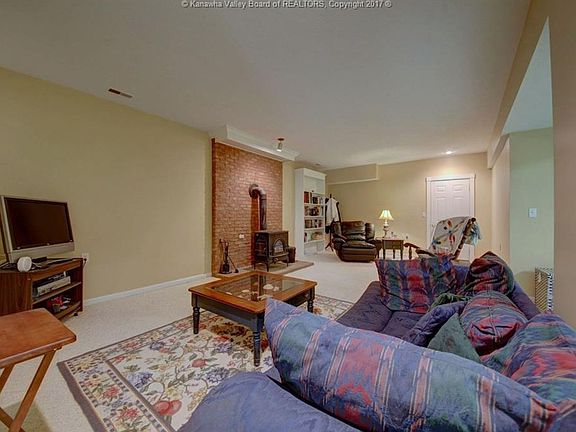 4th image of 100 Woodshire Pl