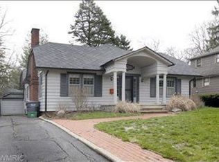 2321 Springhill Dr, Kalamazoo, MI 49008