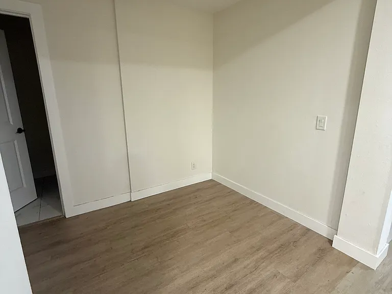 225 S Ventura Rd #84 — Photo 2