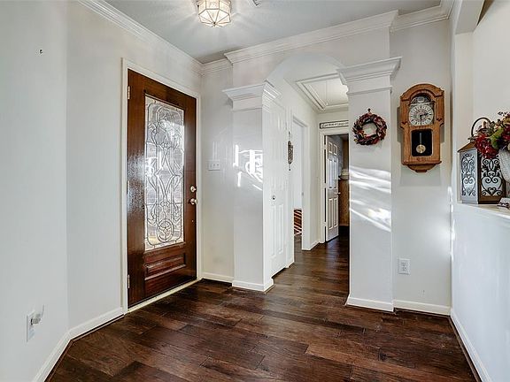 3rd image of 5715 Skydale Ln