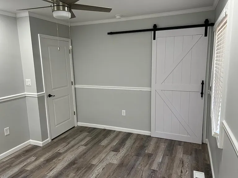207 Herbert St — Photo 21