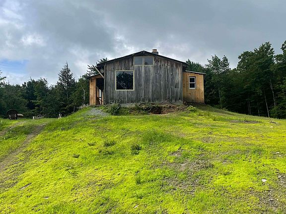 4th image of 922 Crawford Trail Road