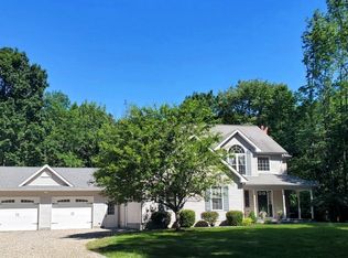 89 Walnut Valley Rd, Columbia, NJ 07832