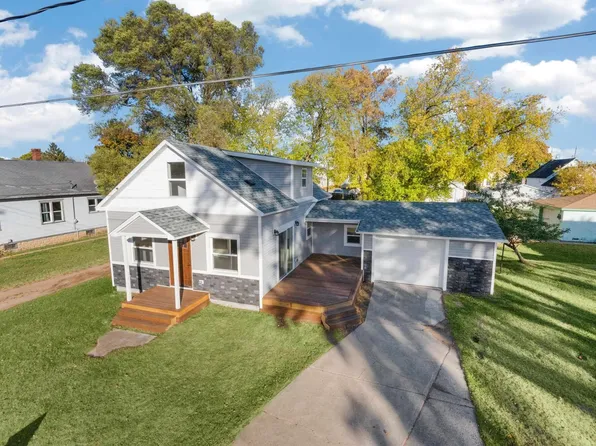 3004 14th St, Menominee, MI 49858