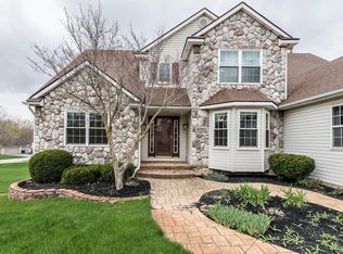 6001 Northbrook Ct, Commerce Township, MI