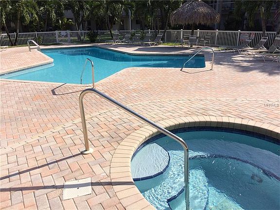 5th image of 283 Madeira Cir