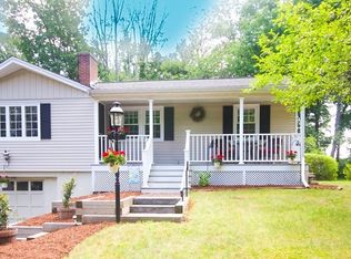 895 Lincoln St, Franklin, MA 02038