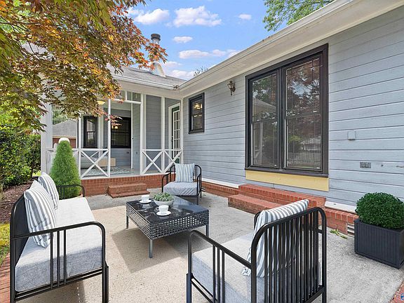 3rd image of 117 Sunnyfield Dr