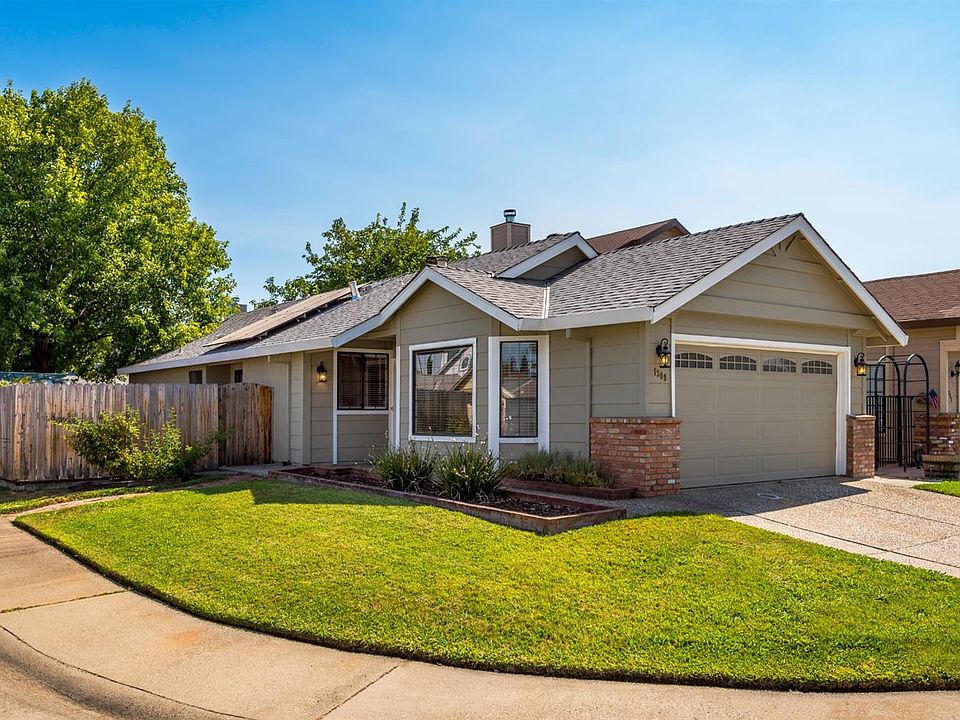 1st image of 1309 Puebla Way