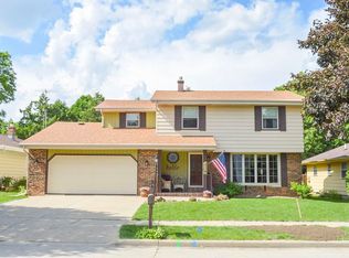 3008 89th St, Kenosha, WI 53142