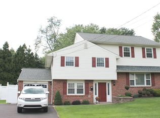 500 Wayne Dr, Southampton, PA 18966