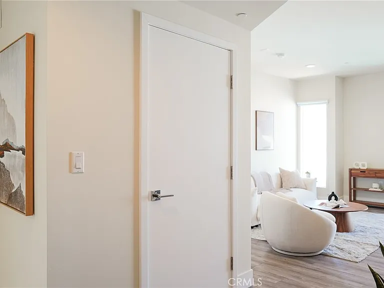 1101 S Harvard Blvd #506 — Photo 14