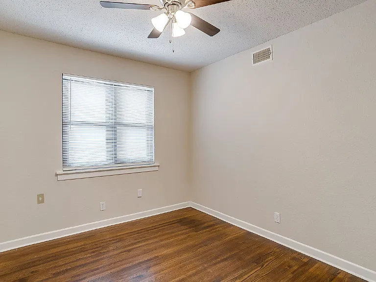4713 Kilpatrick Ave — Photo 16