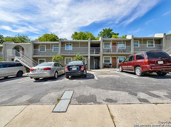 2nd image of 219 Andrews APT 6