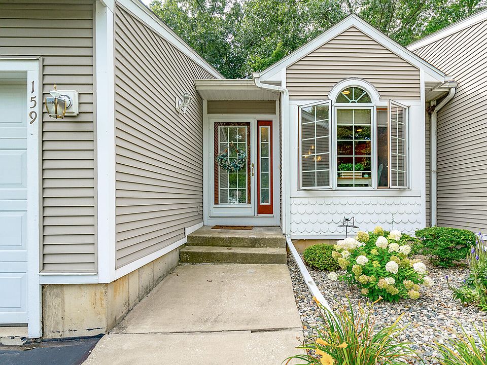 1st image of 159 Bridgewood Dr
