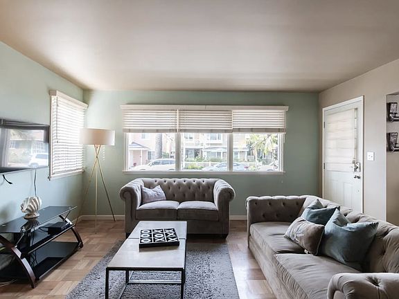 5th image of 308 Marguerite Ave